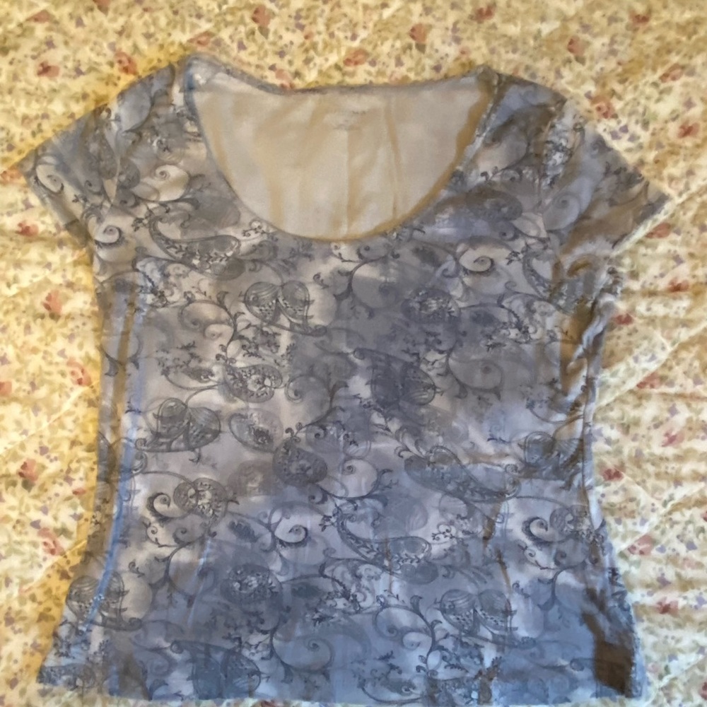 color, blue white, gray size medium, brand Sonoma life style